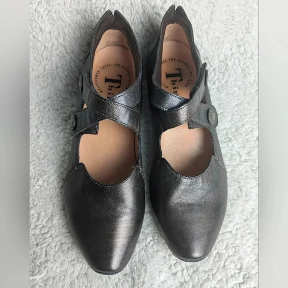 THINK ! Women small Heel leather Bronze shoes Made in Italy size 37 = 6 us - Picture 2 of 14